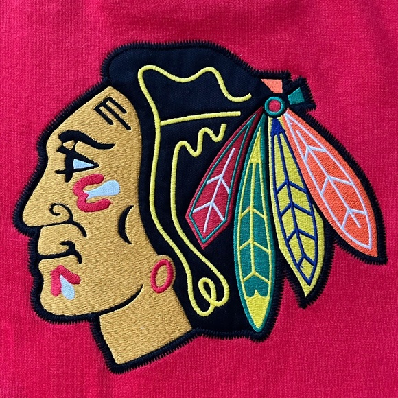 NWT Legacy Collection Chicago Blackhawks Sweatshirt - Size Youth XL - Picture 3 of 7